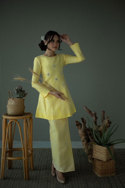 Raisa Brocade Tenun Pesak - Powder Yellow